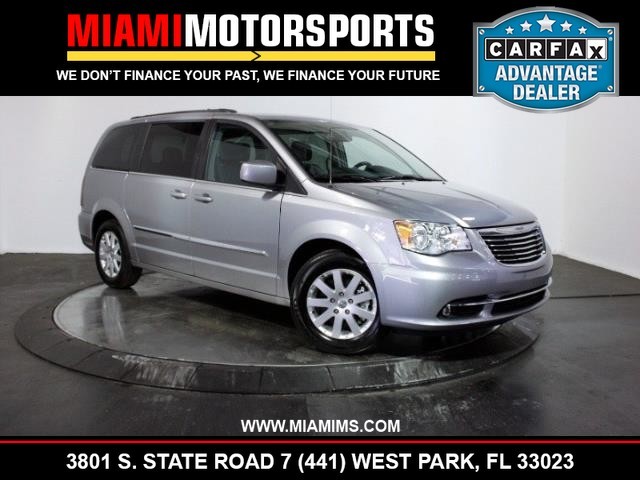 2016 Chrysler Town & Country Touring