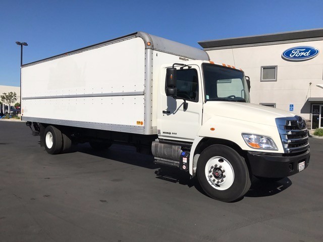 2015 Hino 268a  Box Truck - Straight Truck