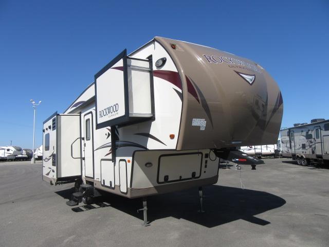 2017 Forest River Rockwood Signature Ultra Lite 2650WS/ 3