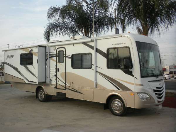 2011  Fleetwood  Storm 32BH