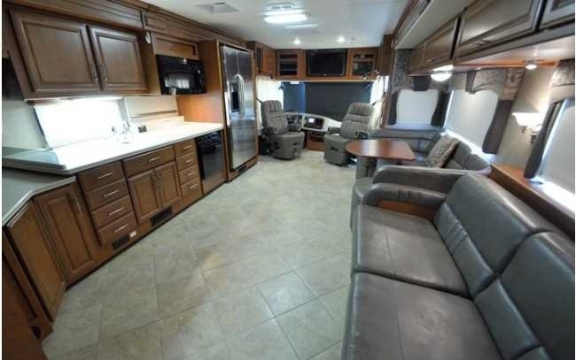 2010 Fleetwood DISCOVERY 40G
