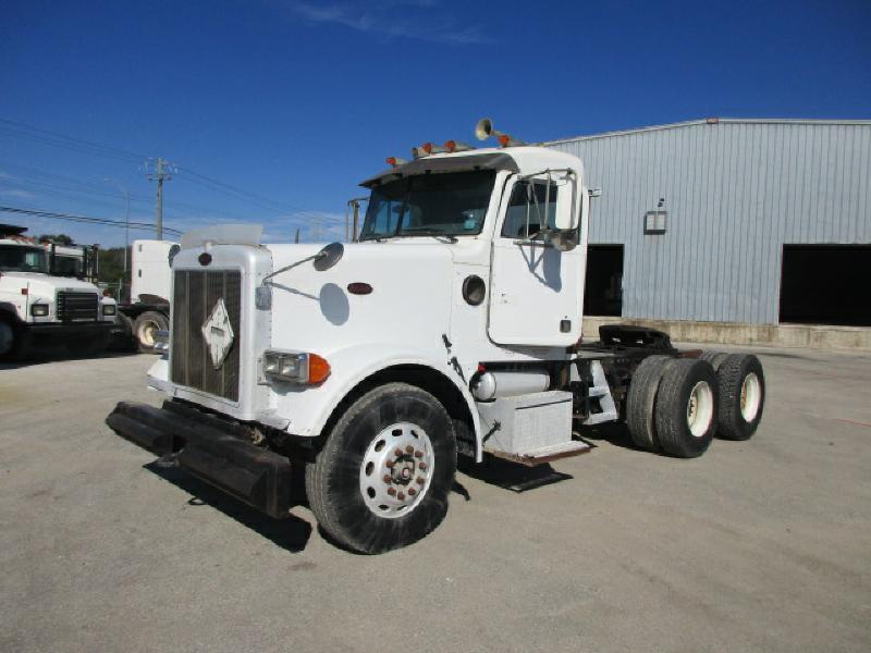 2001 Peterbilt 378  Conventional - Day Cab