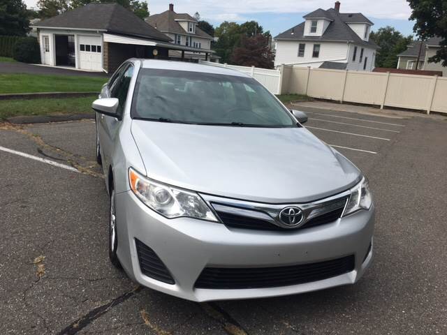 2012 Toyota Camry LE 4dr Sedan