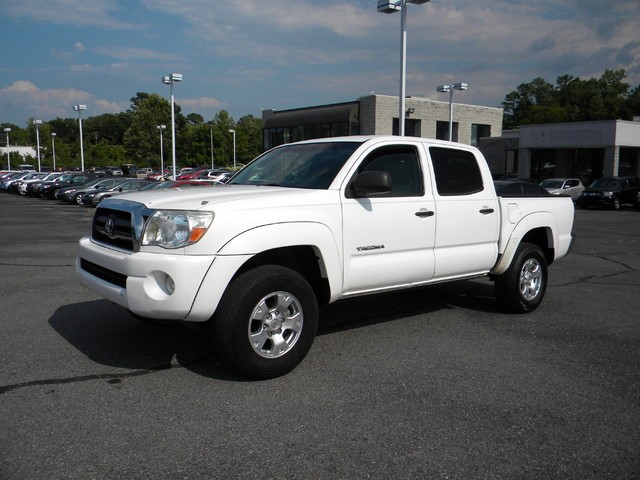 2006 Toyota Tacoma Double 128 PreRunner Auto (Natl)