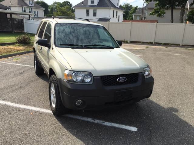 2005 Ford Escape XLT 4dr SUV