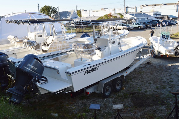 2017 Parker 2300DV Center Console