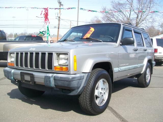 2000 Jeep Cherokee 4dr Sport 4WD
