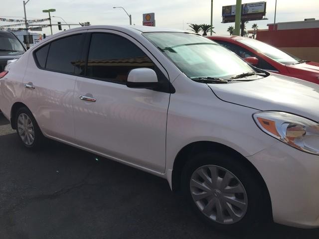 2014 Nissan Versa 4dr Sdn CVT 1.6 SV