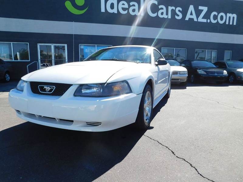 2004 Ford Mustang 2dr Coupe