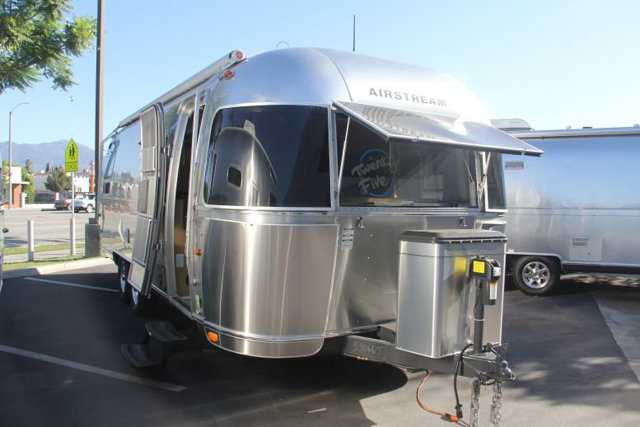 2017 Airstream 25RT Flying Cloud