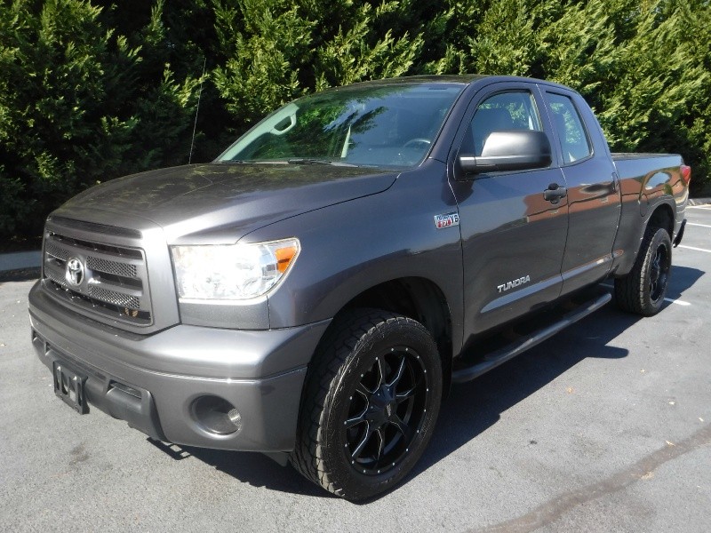 2013 Toyota Tundra 4WD Truck Double Cab 5.7L FFV V8 6-Spd AT (Natl)