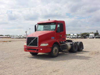 2006 Volvo Vnm420  Pickup Truck