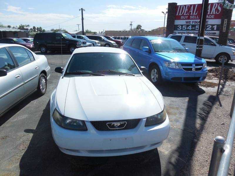 2003 Ford Mustang Base 2dr Coupe