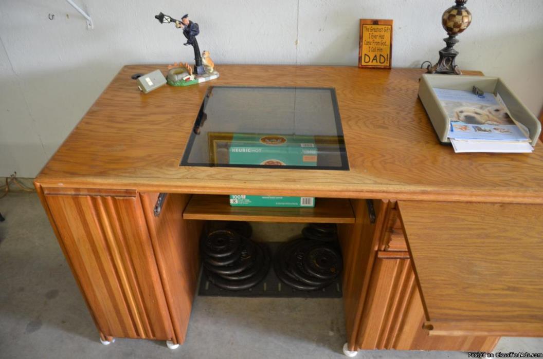 Oak computer desk and bookshelf, 1