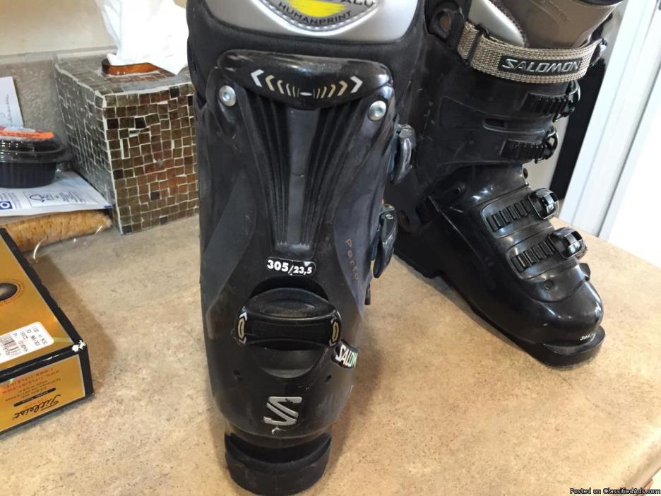 Salomon ski boots, size 7 womens, 2