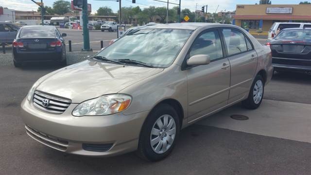 2004 Toyota Corolla LE Sedan 4D