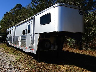 New Factory Demo 2015 Shadow Trailer 2 Horse Gooseneck Straight Load w/ Living