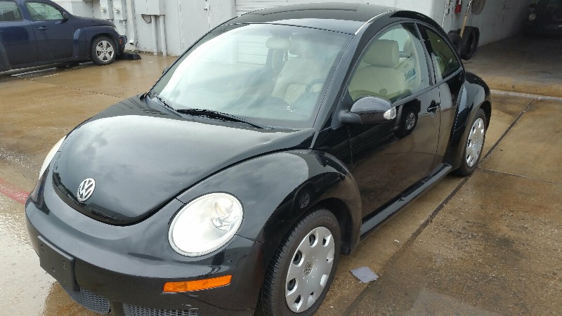 2010 Volkswagen New Beetle Auto