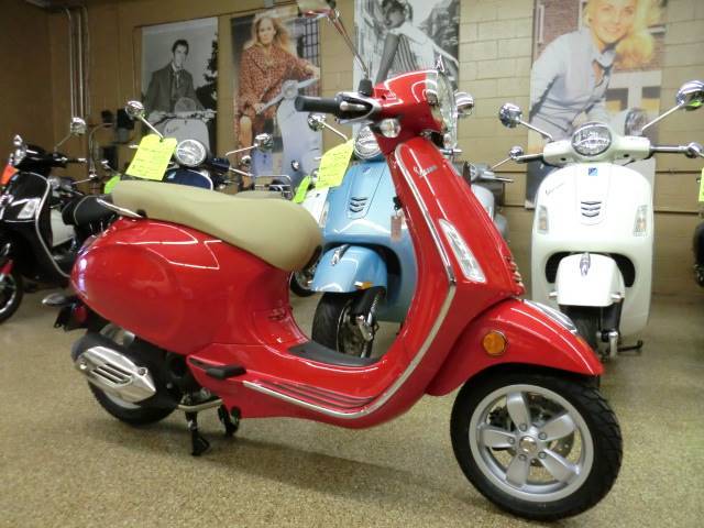 2017 Vespa Primavera 50 Rosso Dragon