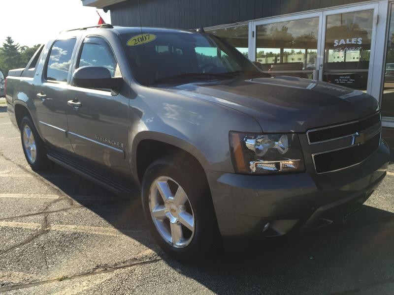 2007 Chevy Avalanche LTZ 4WD, 99K, Auto, AC, Leather, Sunroof