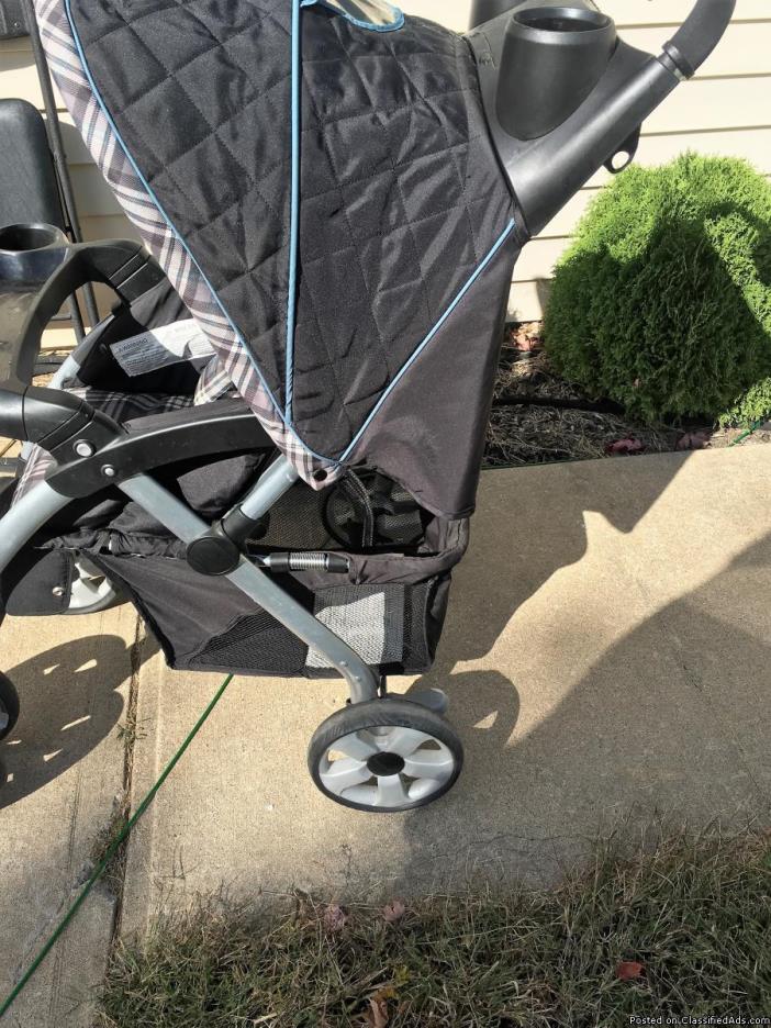 Eddie Bauer baby stroller., 2