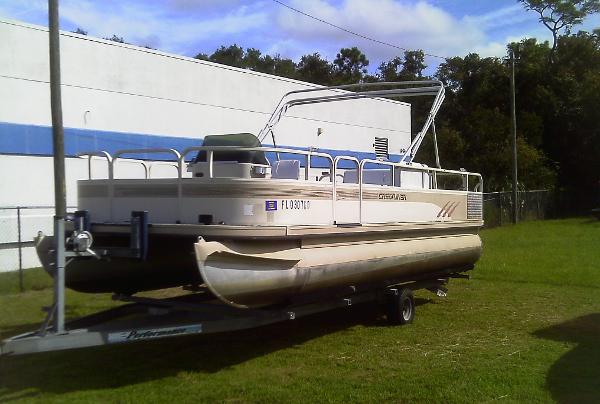 1997 Crestliner 20