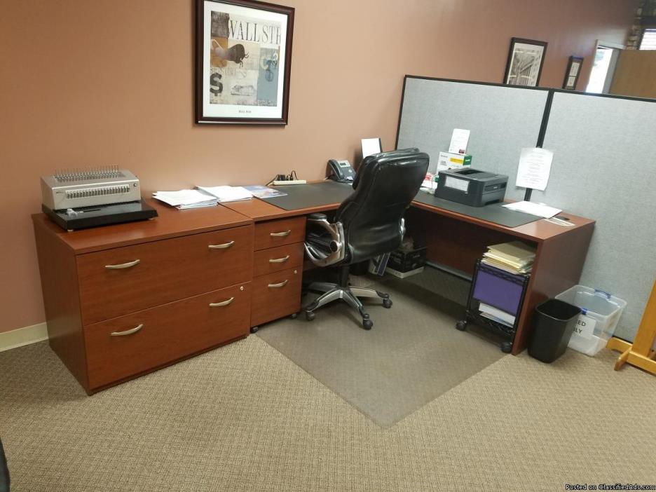 Desk, Return, and Lateral File Cabinet, 1