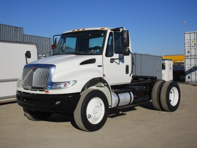 2013 International 4400 Sba  Conventional - Day Cab