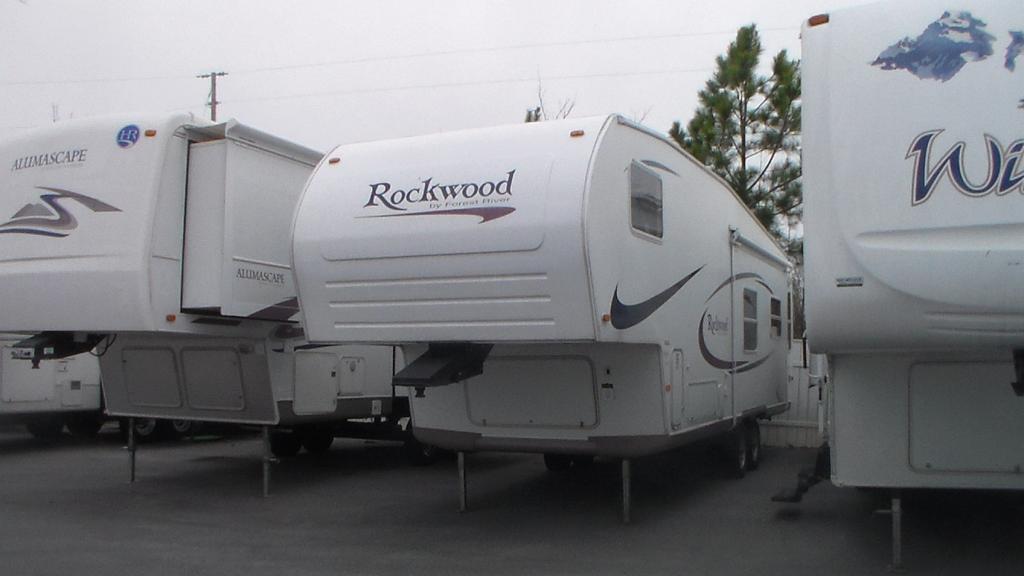2006 Forest River Rockwood 8285SS