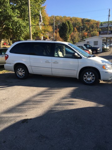 2006 Chrysler Town and Country Limited 4dr Extended Mini Van