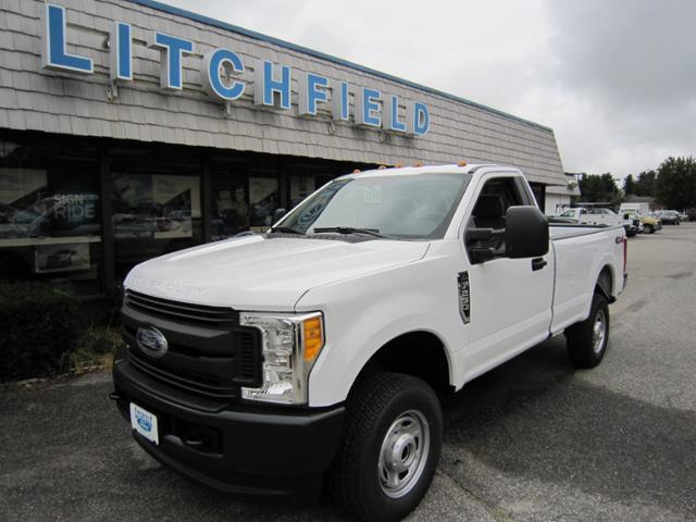 2017 Ford Super Duty F-250 Srw  Contractor Truck