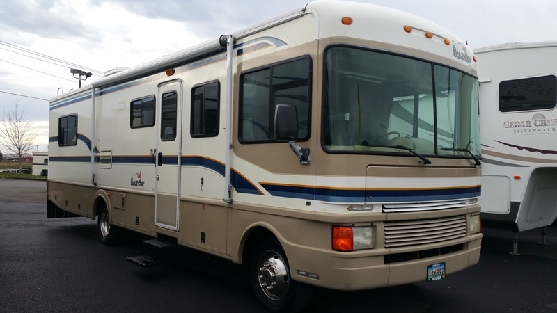 1999 Fleetwood BOUNDER 32H