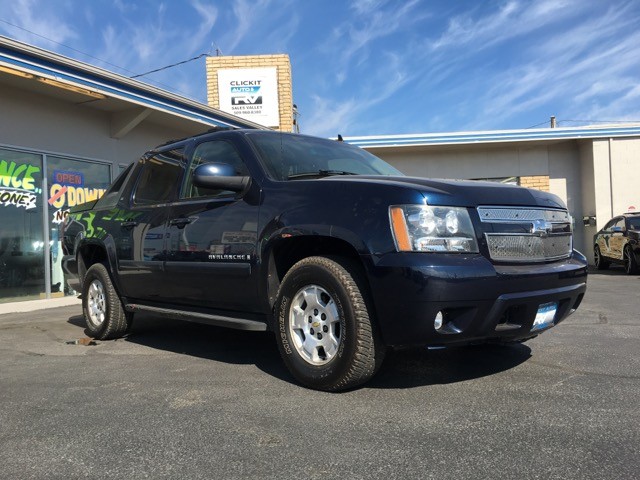 2007 Chevrolet Avalanche LT 4WD (CLICKITAUTOANDRVVALLEY)