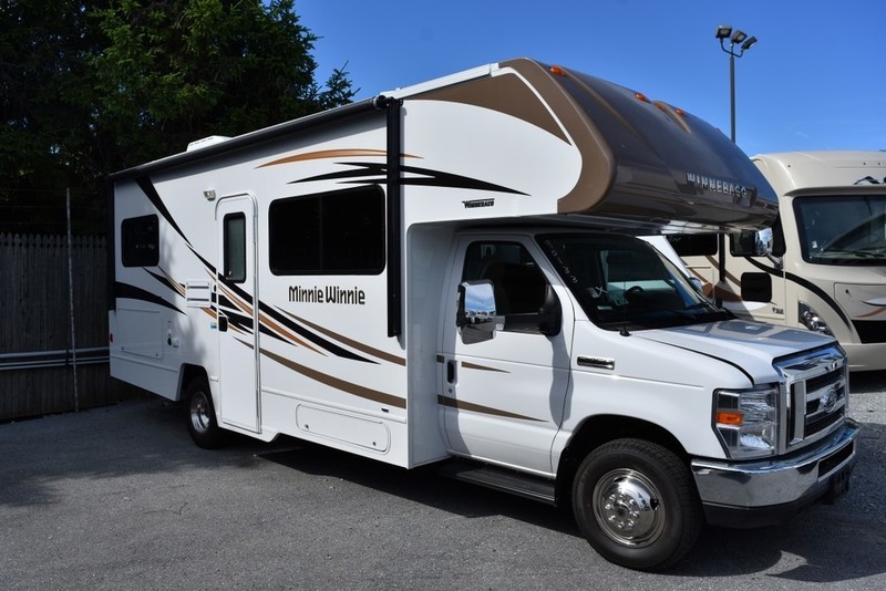 Winnebago MINNIE WINNIE 25B