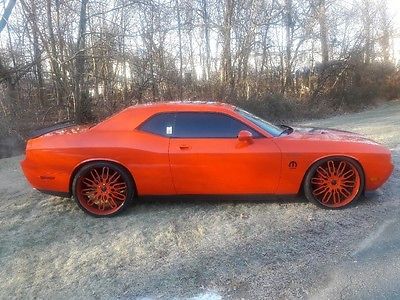 2008 Dodge Challenger SRT8 2008 DODGE CHALLENGER SRT8 6.1L FIRST EDITION NMUBER 4975/6400