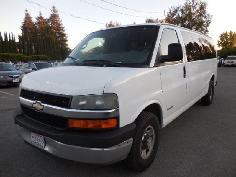 2005 Chevrolet Express 3500 Extended