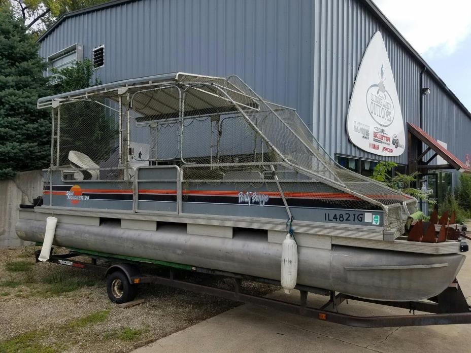 1988 Sun Tracker SUNTRACKER 24 CARP HUNTER