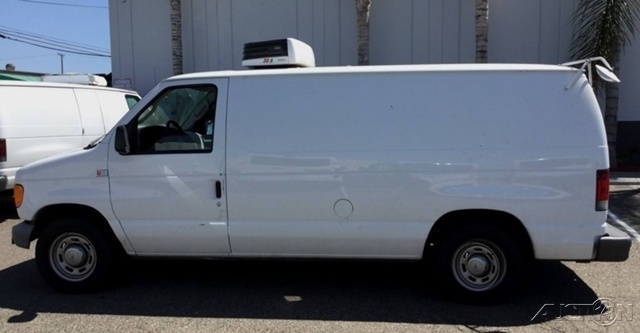 2006 Ford E-150  Refrigerated Truck