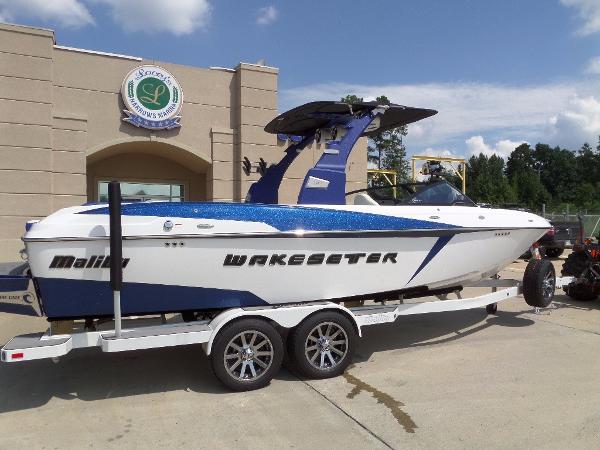 2016 Malibu 25 LSV Wakesetter