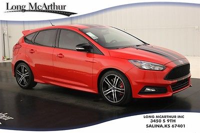 2016 Ford Focus 5 DOOR HATCHBACK ST MSRP $26550 ECOBOOST ENGINE 5 PASSENGER REMOTE KEYLESS ENTRY REAR VIEW CAMERA