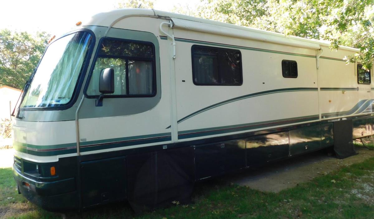 1996 Holiday Rambler Endeavor LE M-37WDS