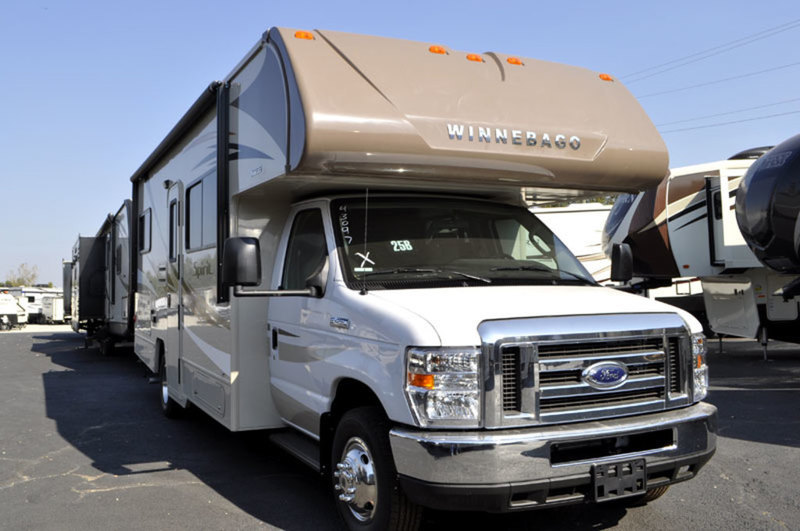 2017 Winnebago Spirit 25B