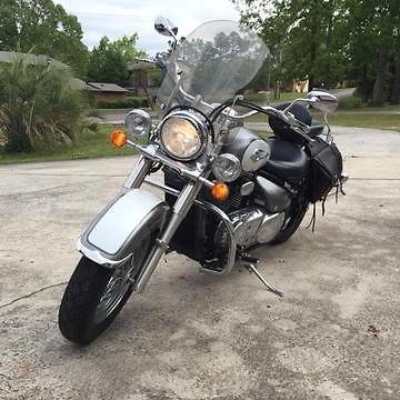 2003 Suzuki Intruder  2003 Suzuki VLl800