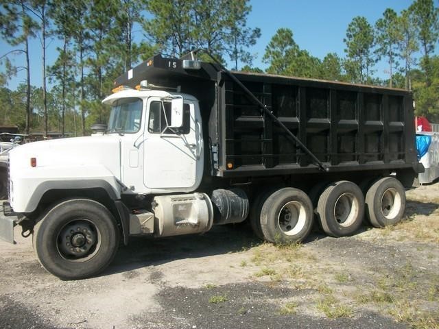 2001 Mack Rd688s  Dump Truck