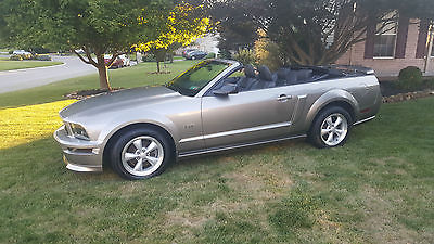 2008 Ford Mustang GT Base Convertible 2-Door 2008 Mustang GT Convertible, Grey with Black top, Black Leather, 5 speed, Nice