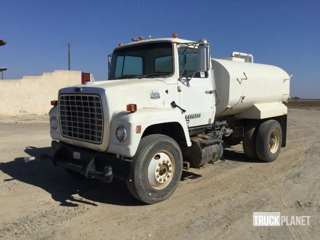 1986 Ford Ln8000  Water Truck
