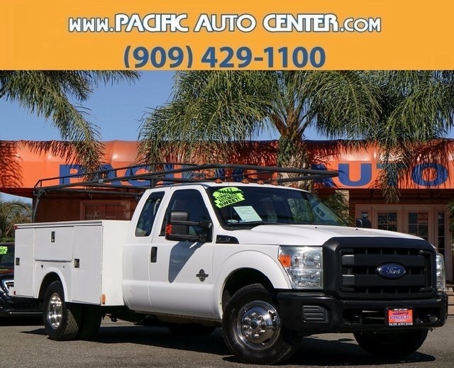 2011 Ford F-350sd  Cab Chassis