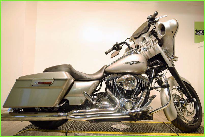 2009  Harley-Davidson  FLHXI STREETGLIDE