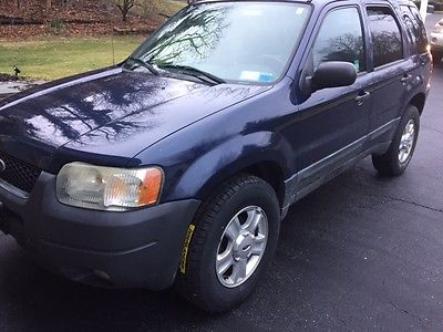 2003 Ford Escape XLT Sport Utility 4-Door 2003 Ford Escape XLT V-6 4WD with Sunroof