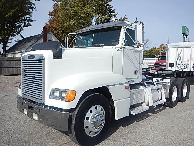 2003 Freightliner Fld12064t  Conventional - Day Cab